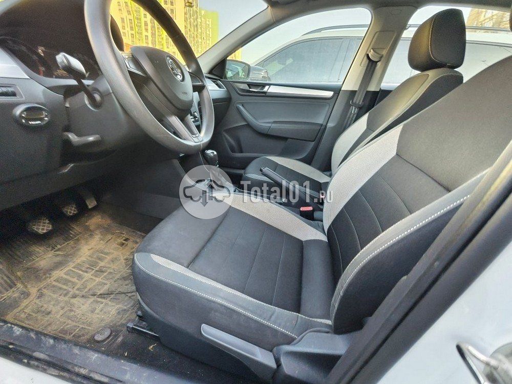 Фото Skoda Rapid 44