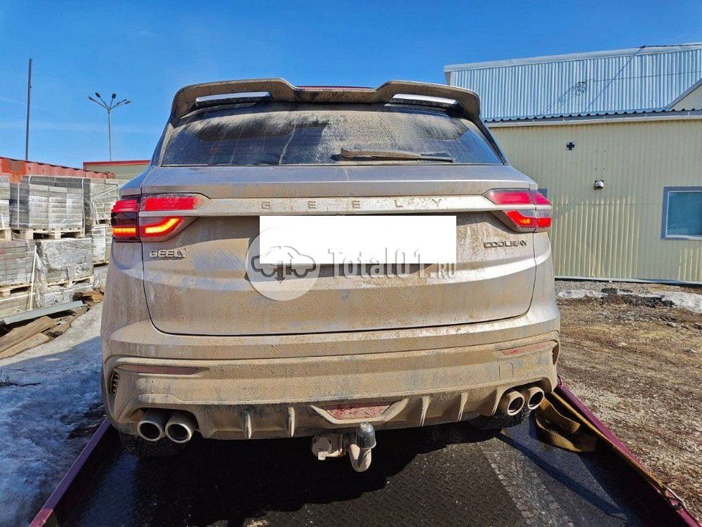 Фото Geely Coolray 18