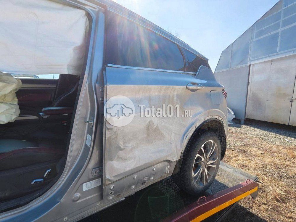 Фото Geely Coolray 34