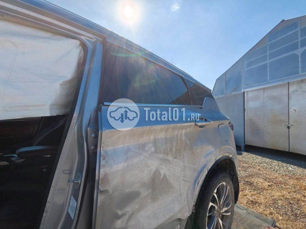 Фото Geely Coolray 38