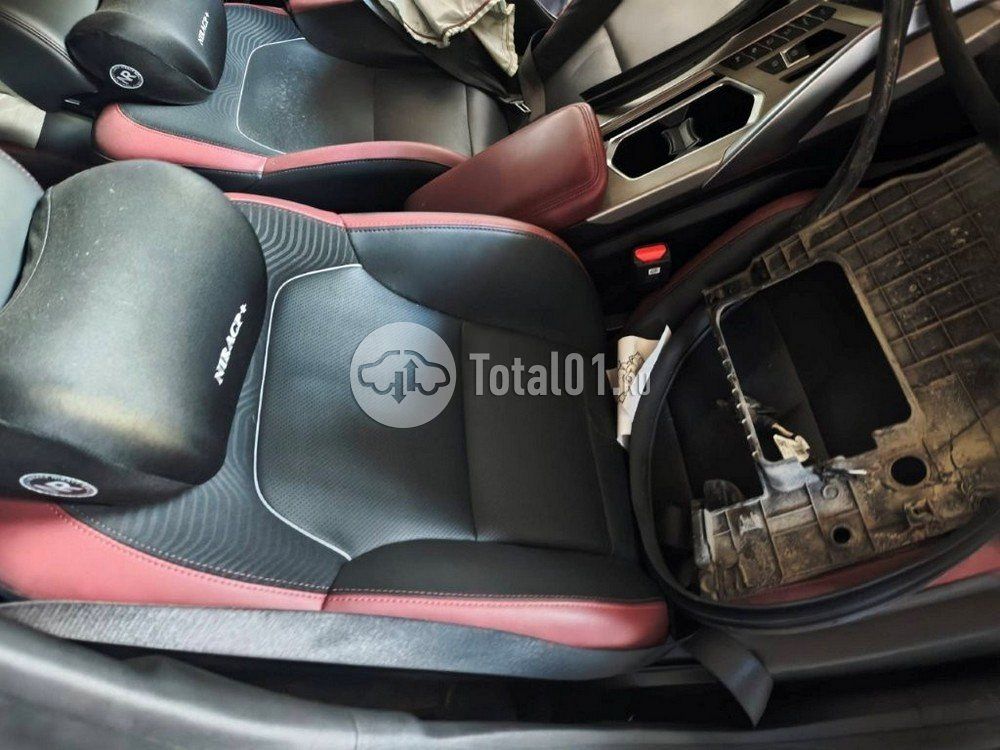 Фото Geely Coolray 54
