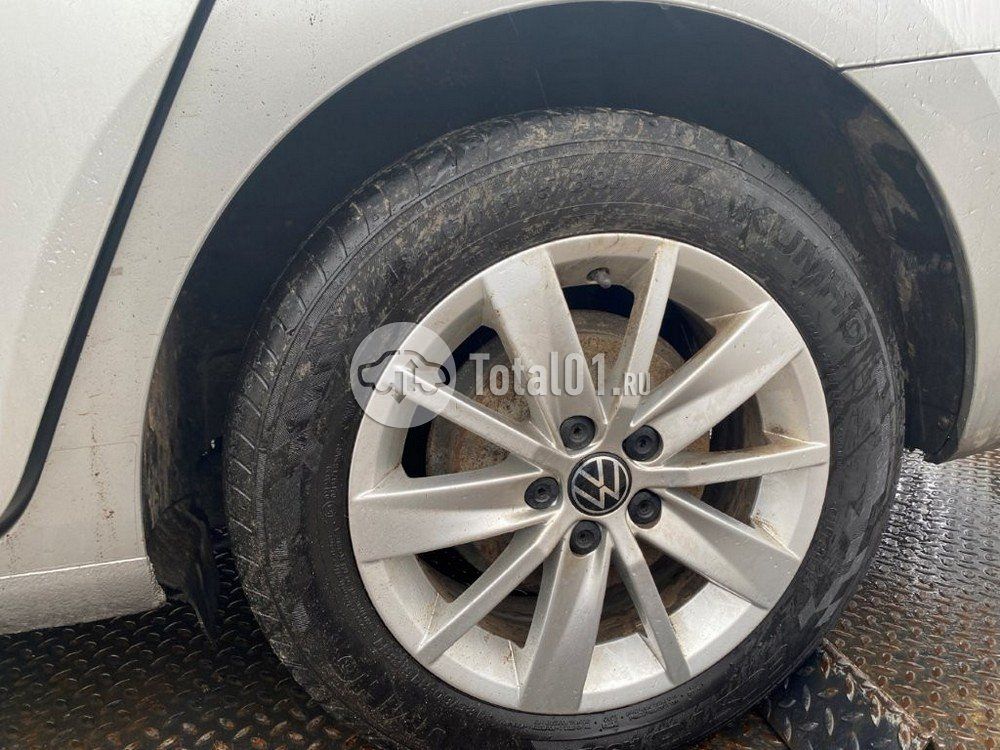 Фото Volkswagen Polo 14