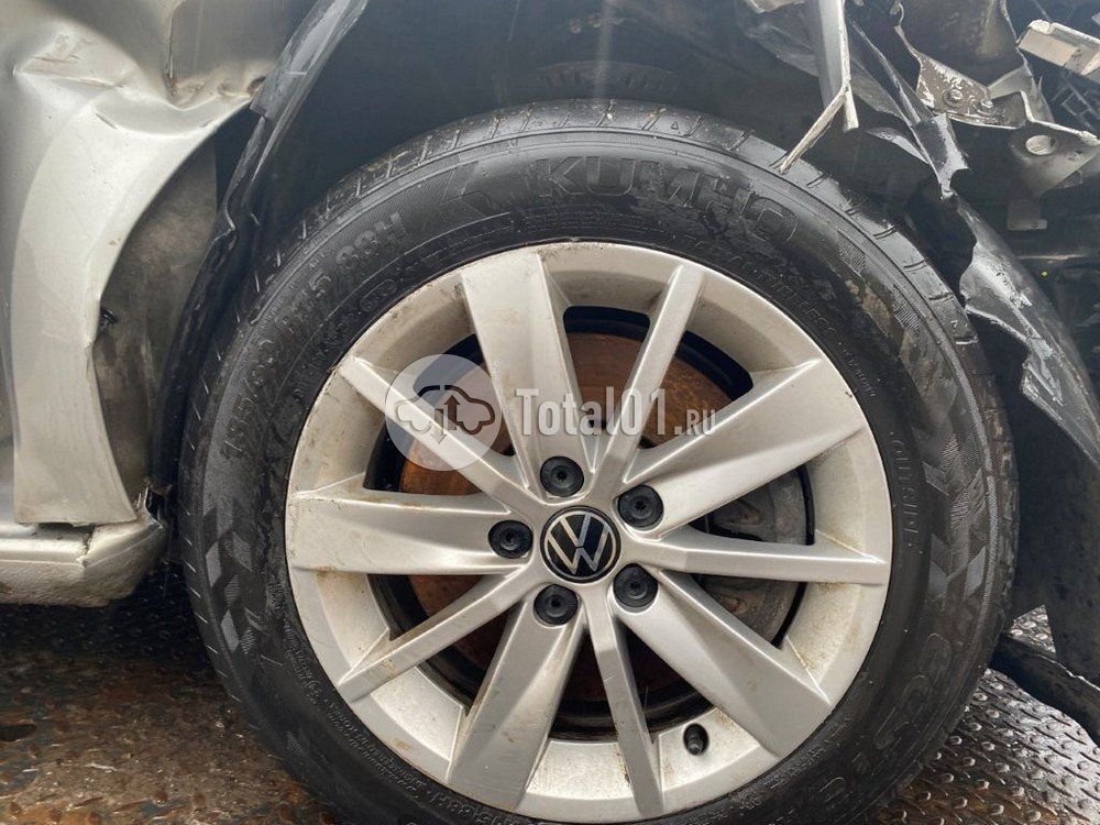 Фото Volkswagen Polo 28