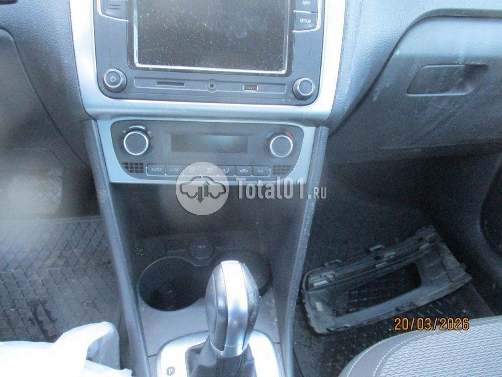 Фото Volkswagen Polo 142