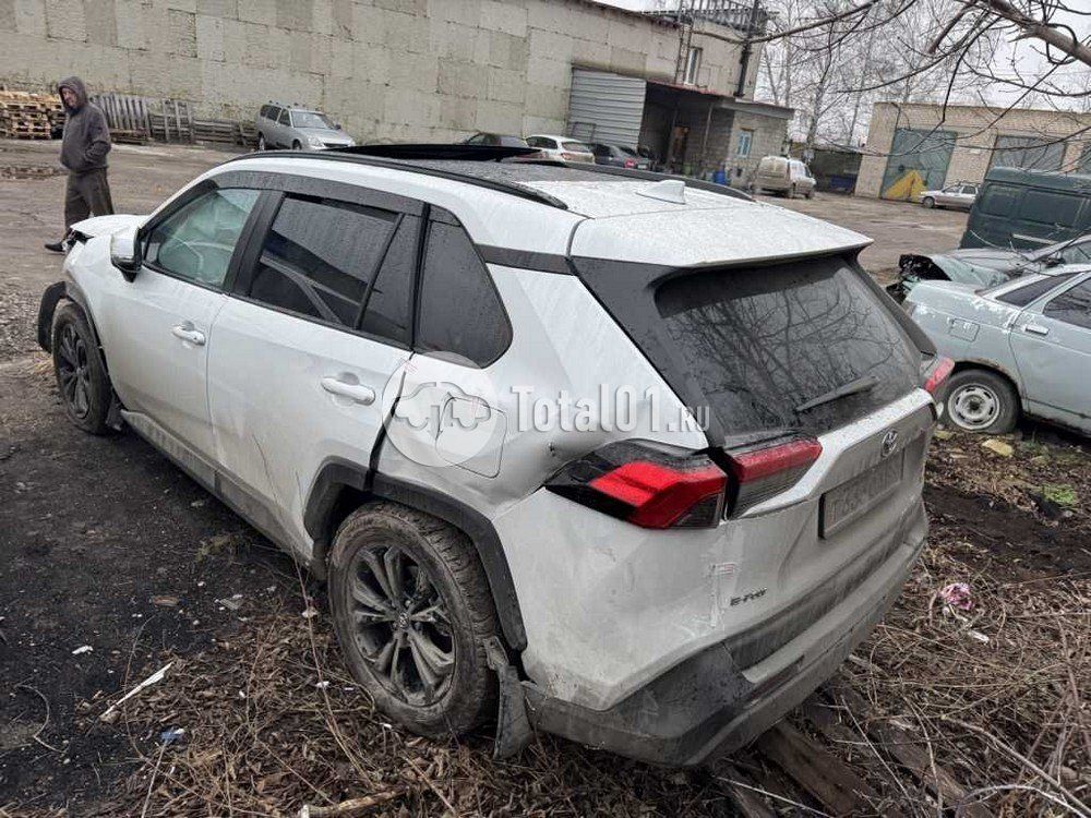 Фото Toyota RAV4 12