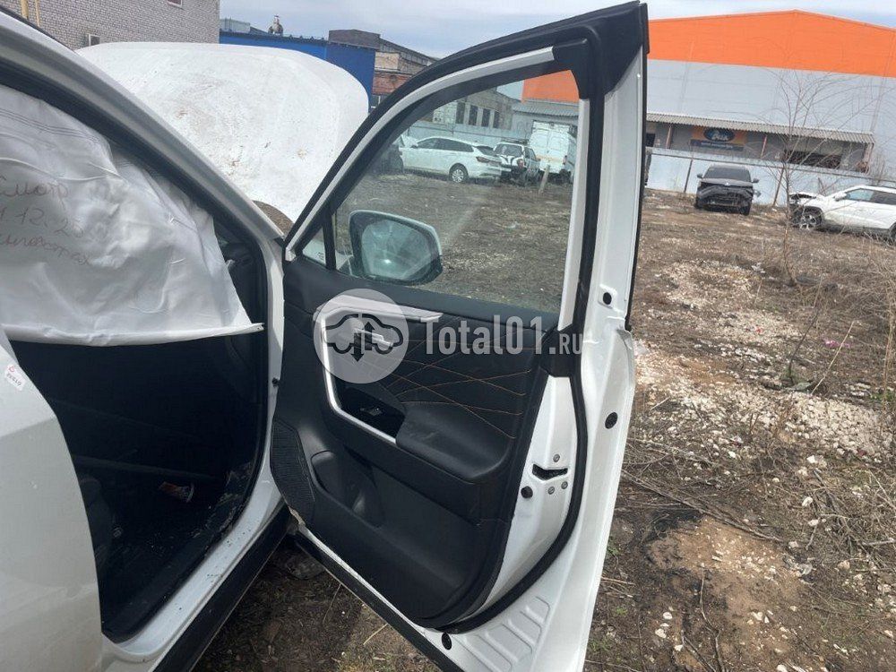 Фото Toyota RAV4 32