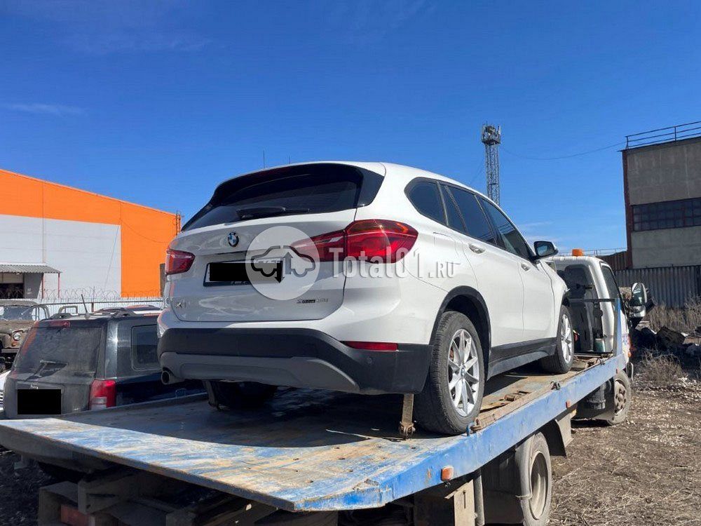 Фото BMW X1 10