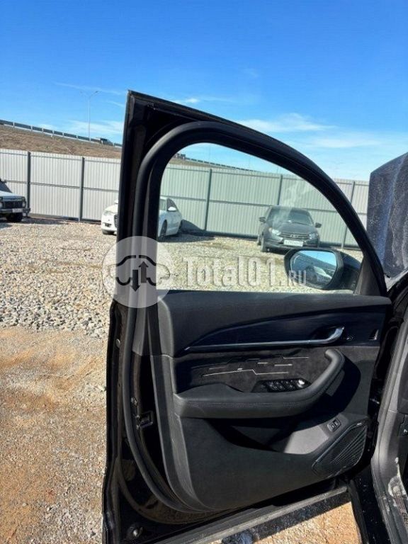 Фото Geely Monjaro 36