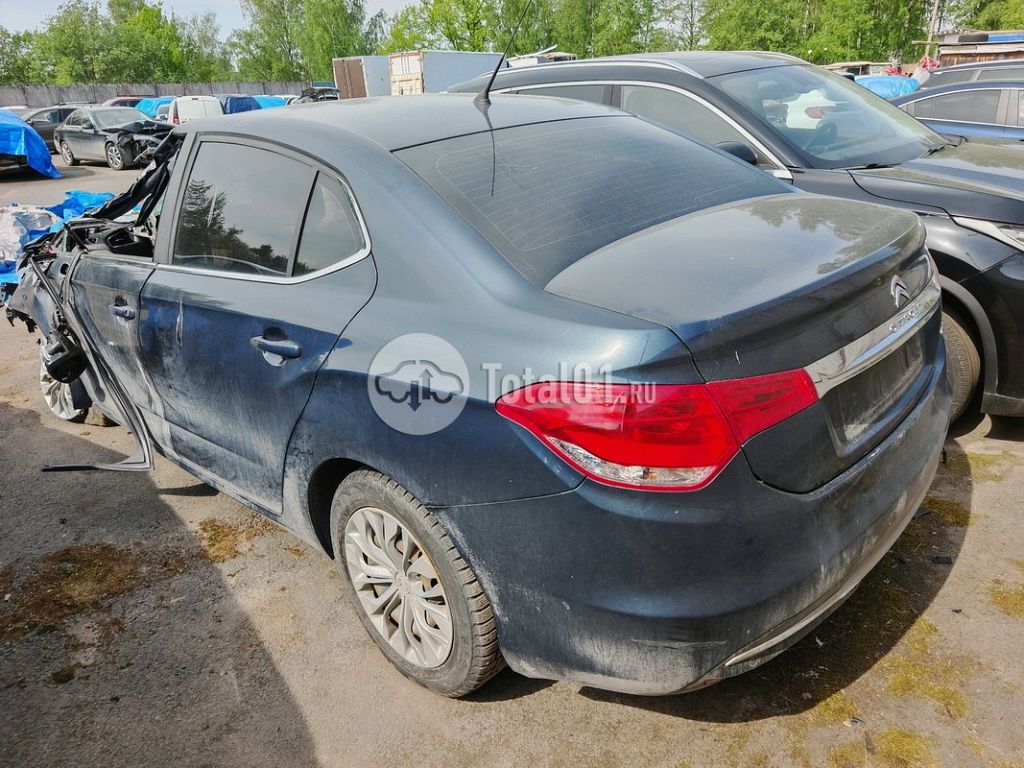 Фото Citroen C4 10