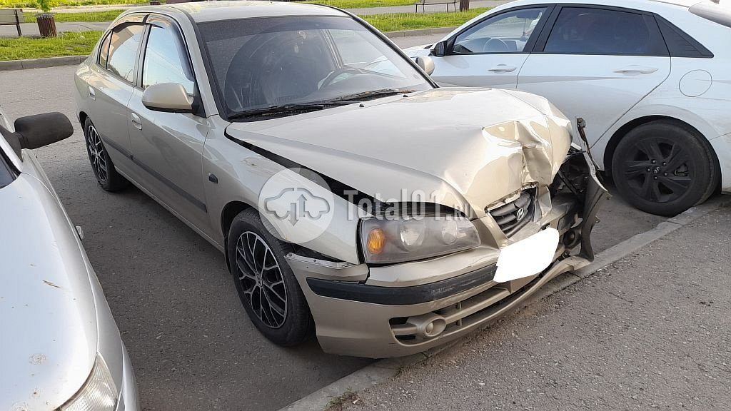 Фото Hyundai Elantra 2
