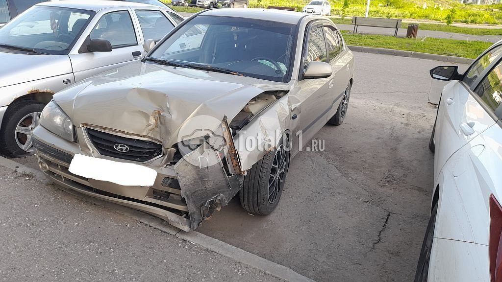 Фото Hyundai Elantra 4