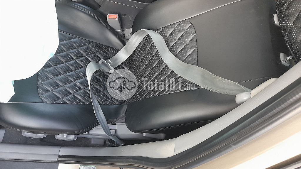 Фото Hyundai Elantra 22