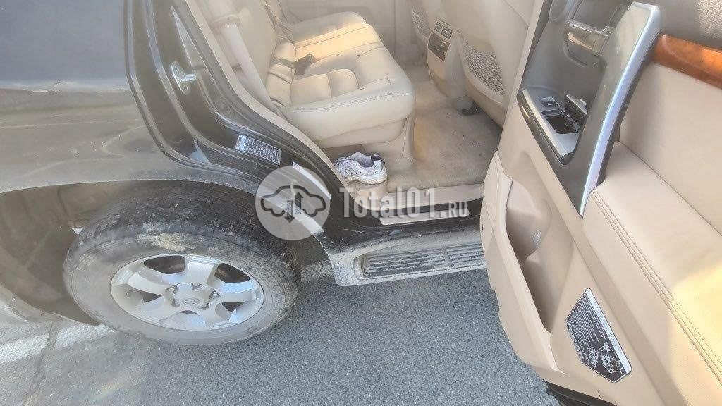 Фото Toyota Land Cruiser 144