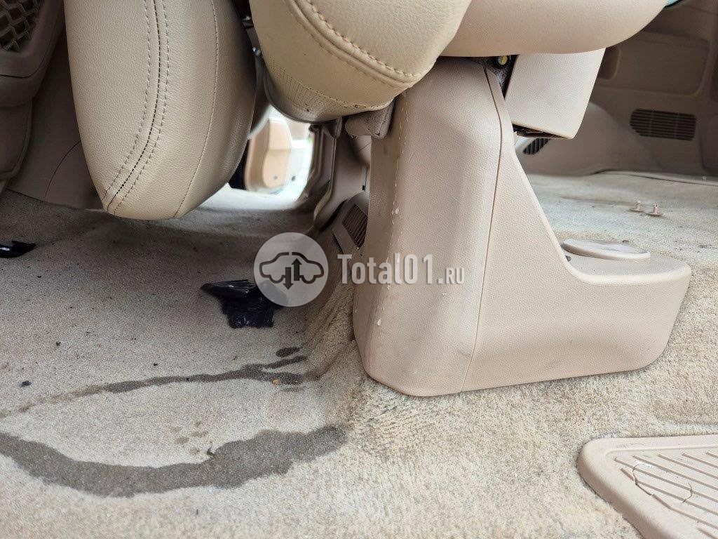 Фото Toyota Land Cruiser 178