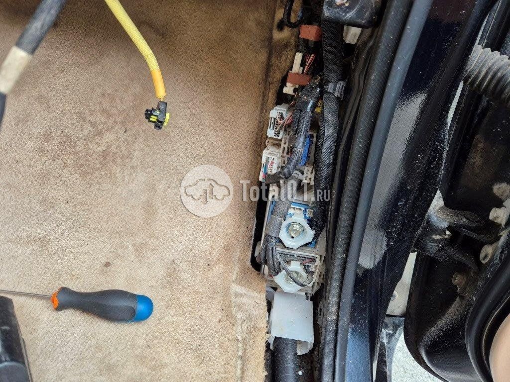Фото Toyota Land Cruiser 208