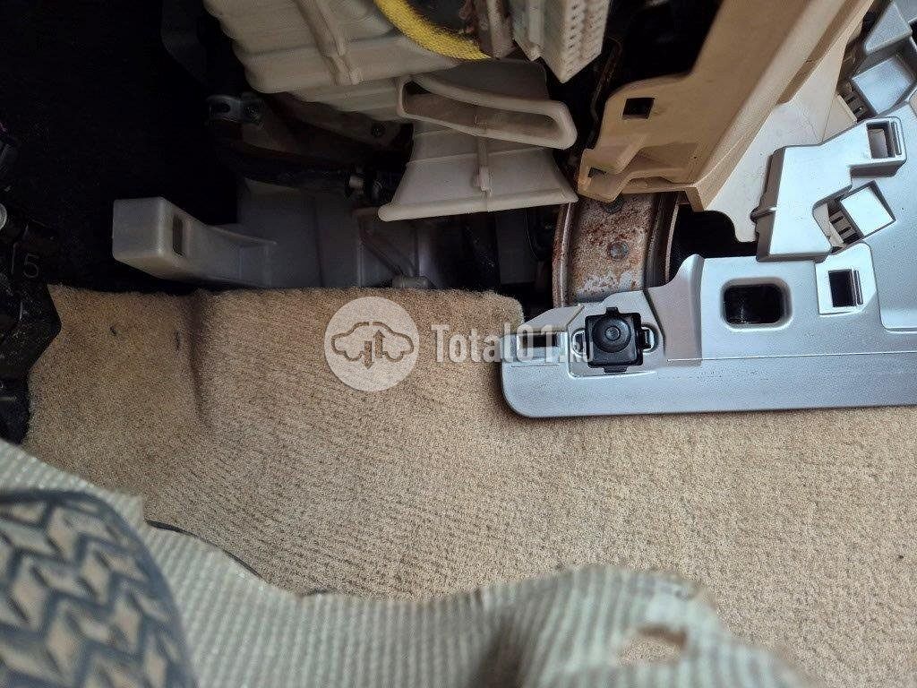 Фото Toyota Land Cruiser 300