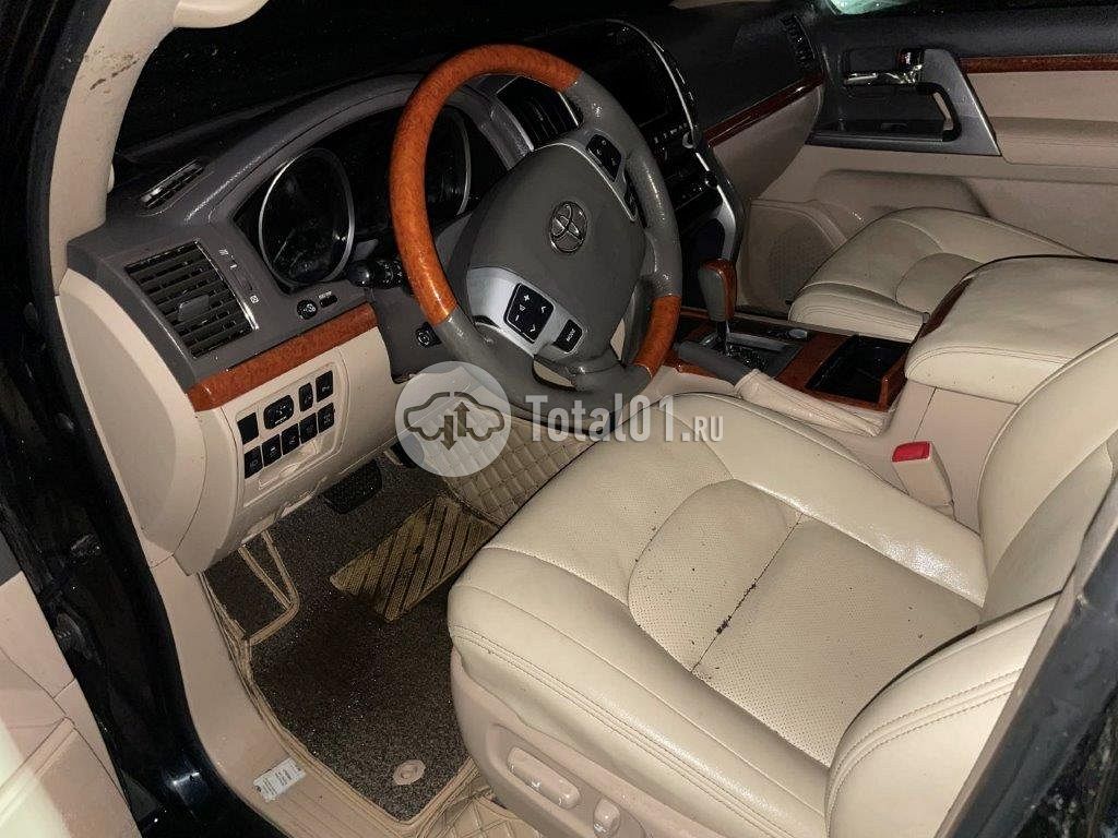 Фото Toyota Land Cruiser 412