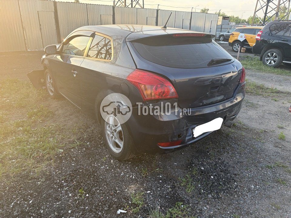 Фото KIA cee\'d 8