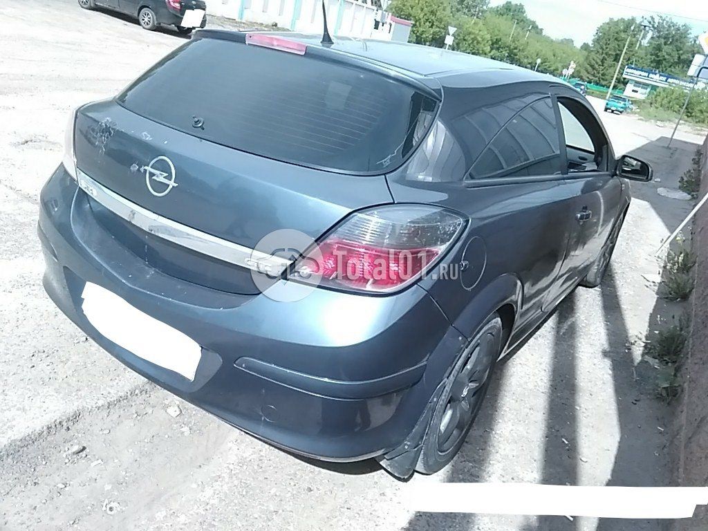 Фото Opel Astra GTC 8