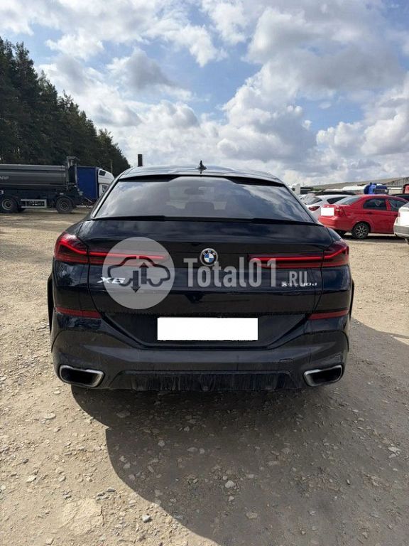 Фото BMW X6 16