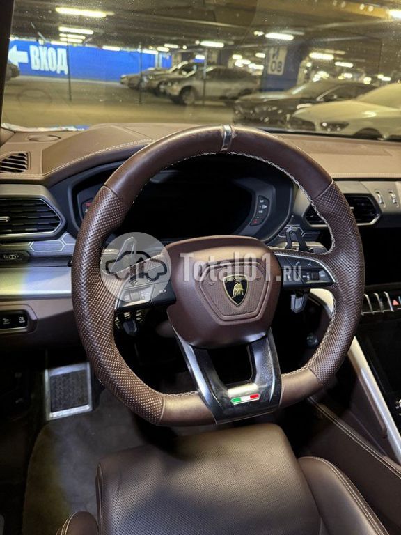 Фото Lamborghini Urus 22