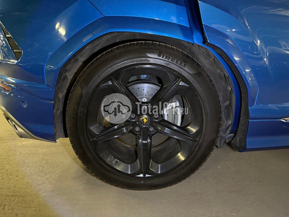 Фото Lamborghini Urus 32