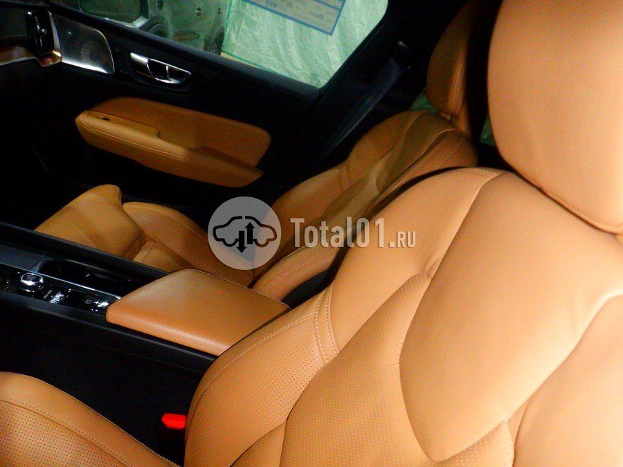 Фото Volvo V60 Cross Country 88
