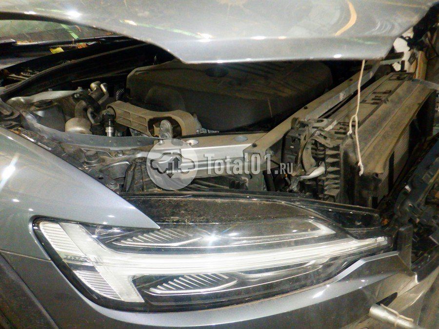 Фото Volvo V60 Cross Country 102