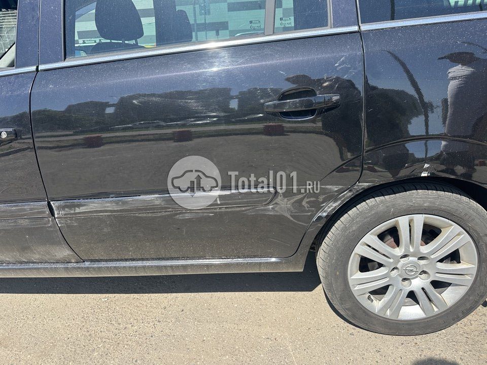 Фото Opel Zafira 10