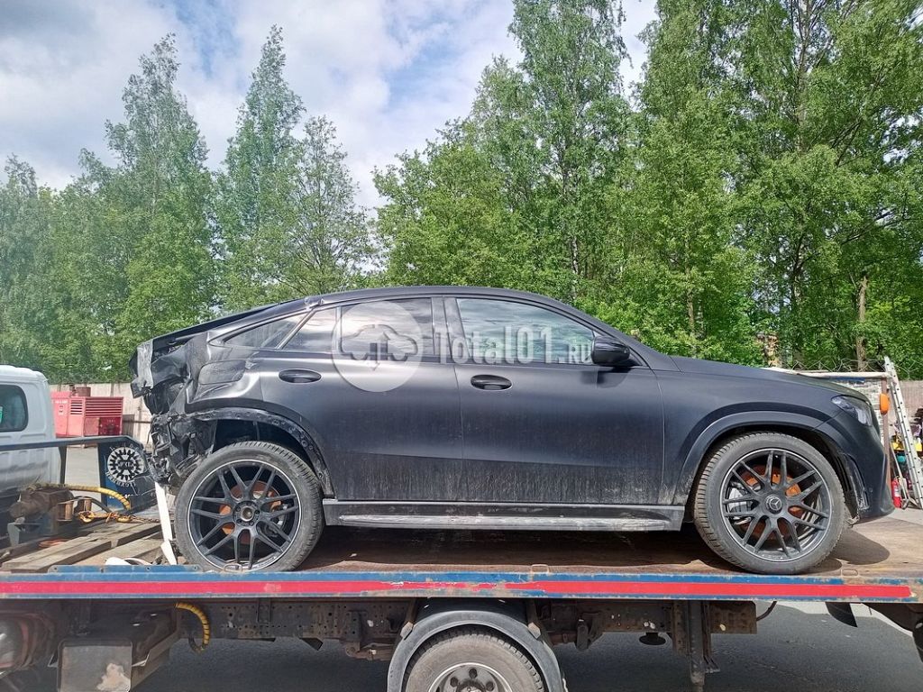 Фото Mercedes-Benz GLE-класс AMG 70