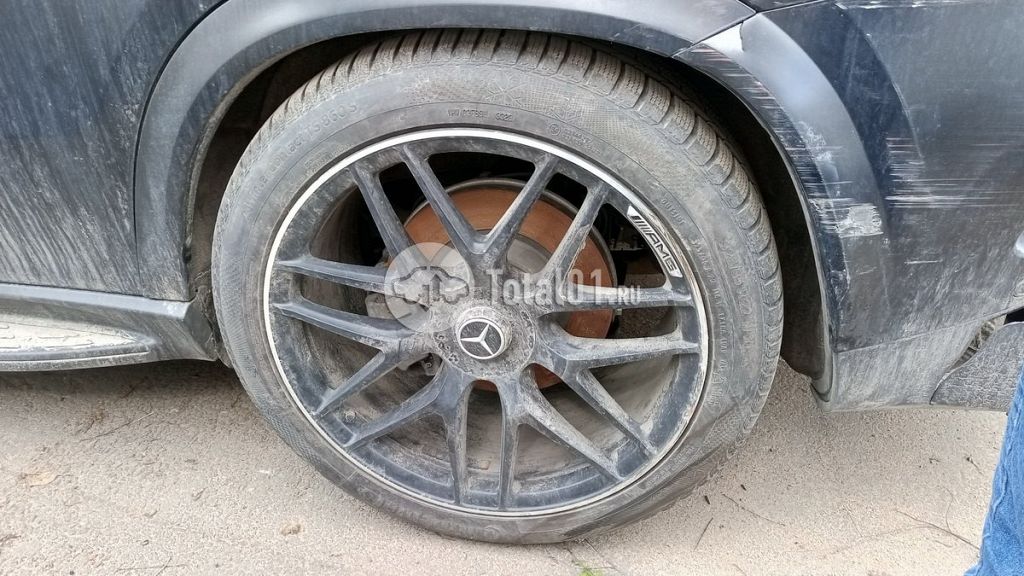 Фото Mercedes-Benz GLE-класс AMG 142