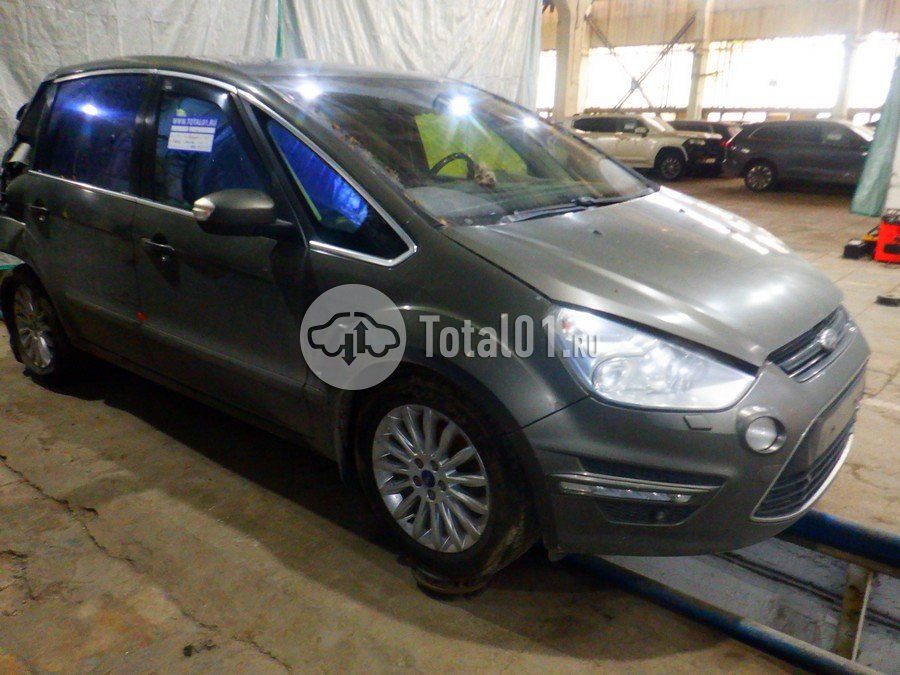 Фото Ford S-MAX 6