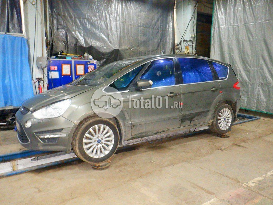 Фото Ford S-MAX 8