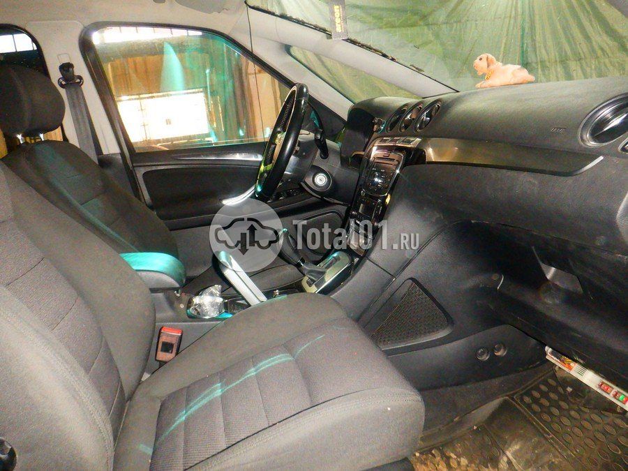 Фото Ford S-MAX 22