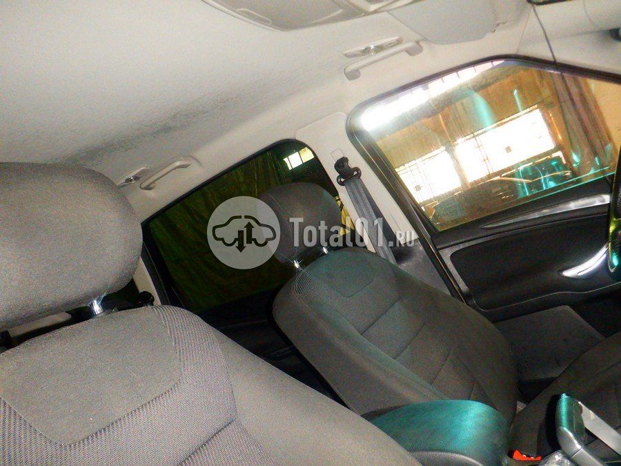 Фото Ford S-MAX 24