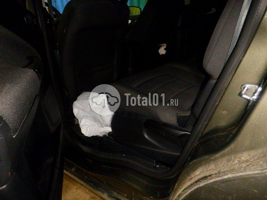 Фото Ford S-MAX 74