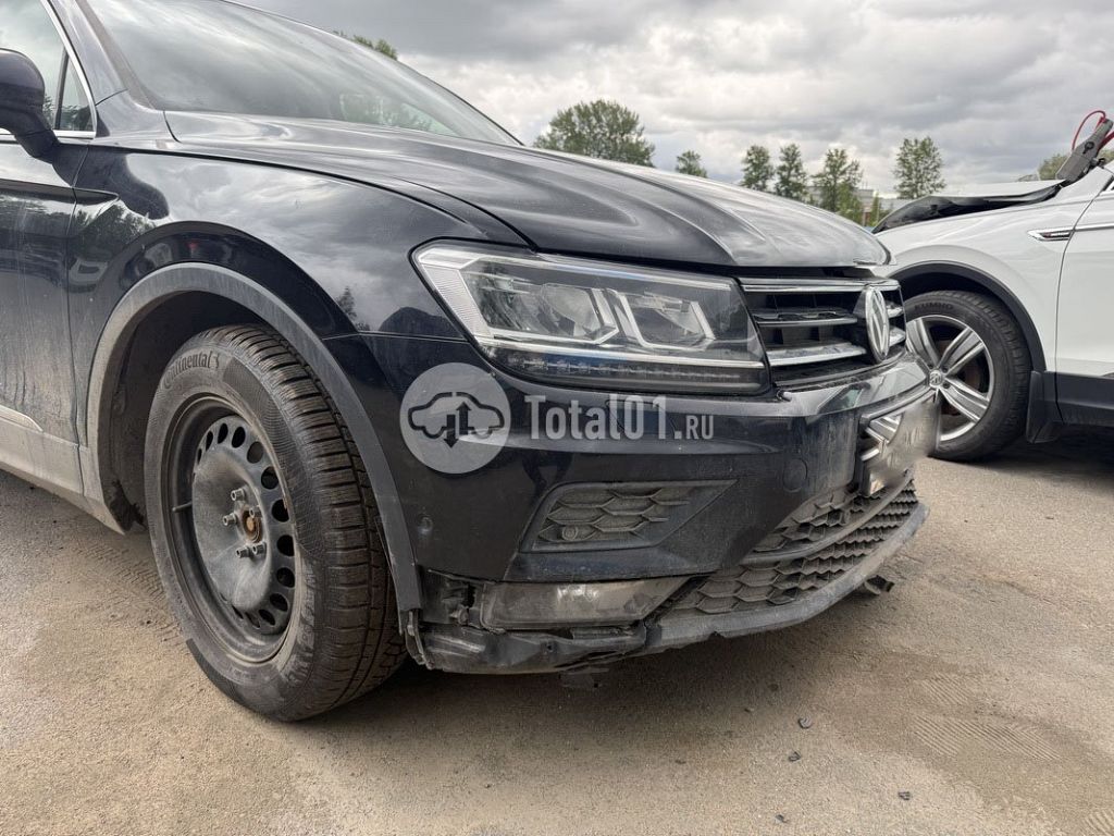 Фото Volkswagen Tiguan 8