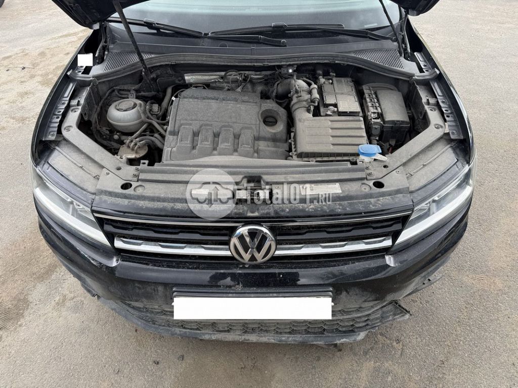Фото Volkswagen Tiguan 30