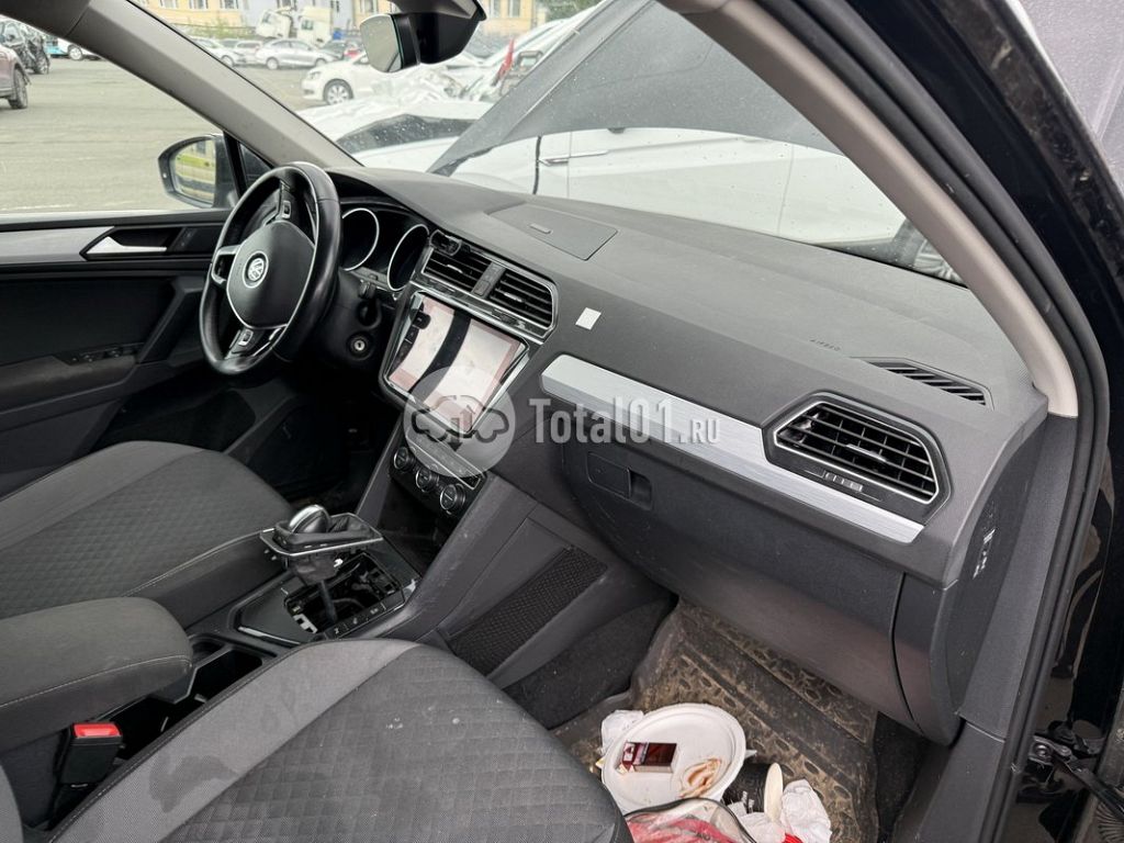 Фото Volkswagen Tiguan 78