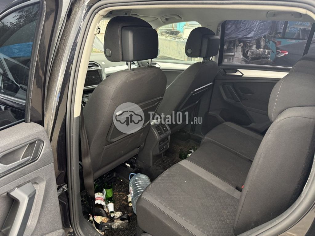 Фото Volkswagen Tiguan 100