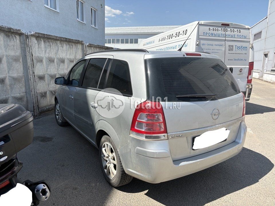 Фото Opel Zafira 4