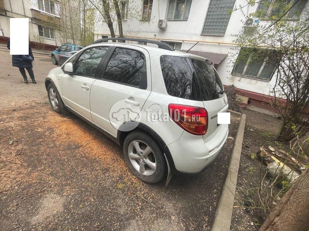 Фото Suzuki SX4 38