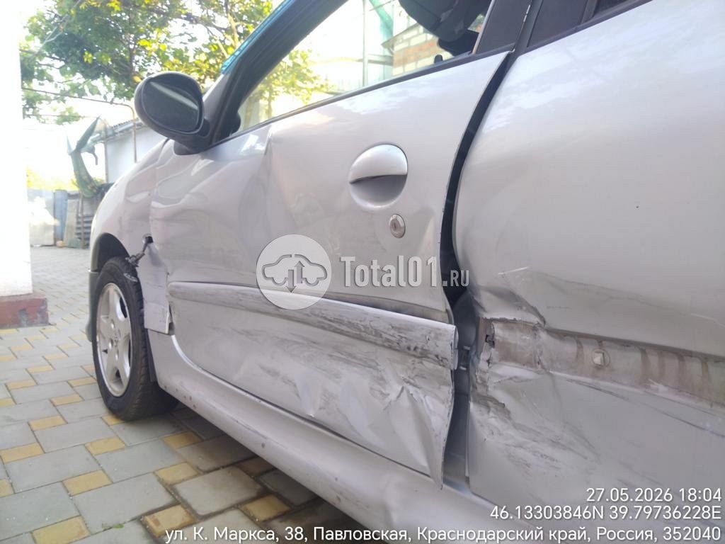 Фото Peugeot 206 32