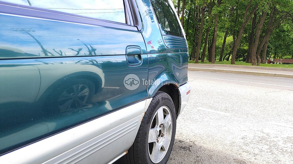 Фото Mitsubishi Space Wagon 6