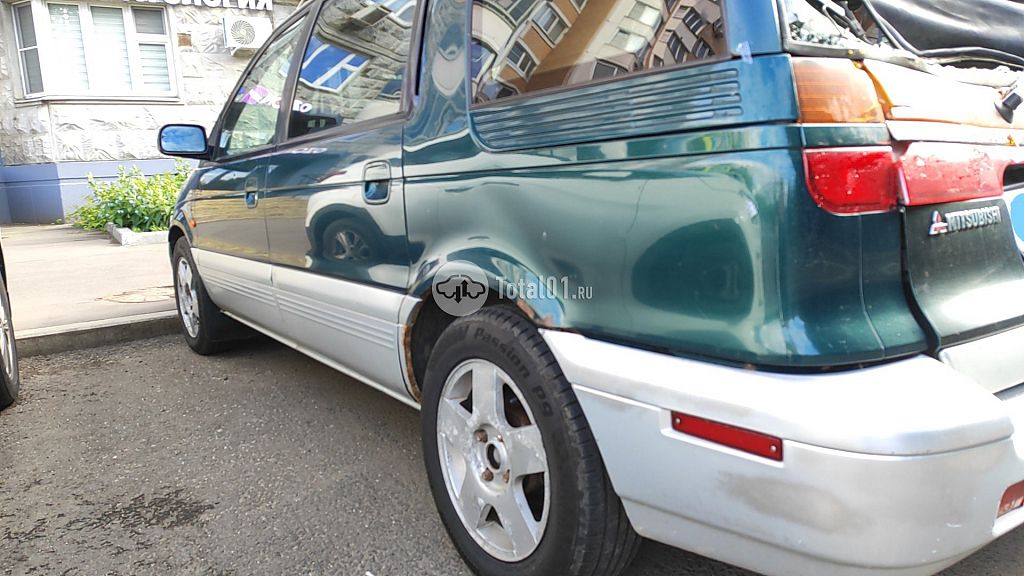 Фото Mitsubishi Space Wagon 46