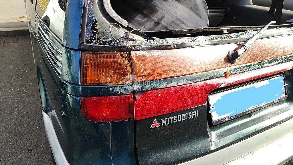 Фото Mitsubishi Space Wagon 54