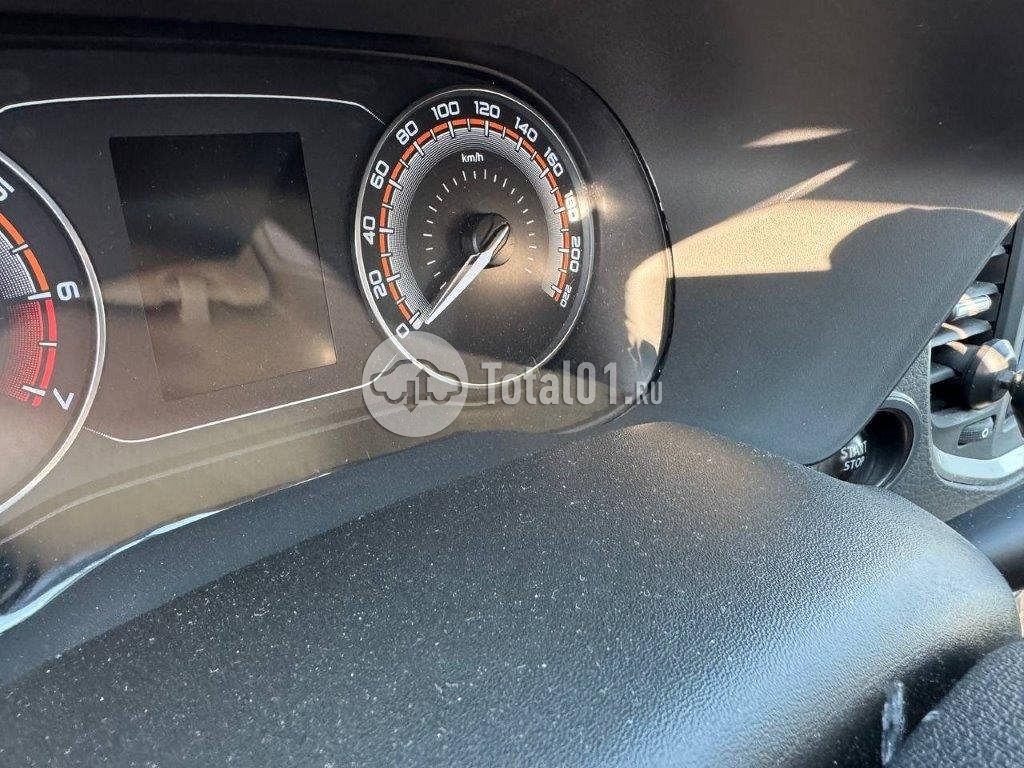 Фото ВАЗ (LADA) Vesta 10