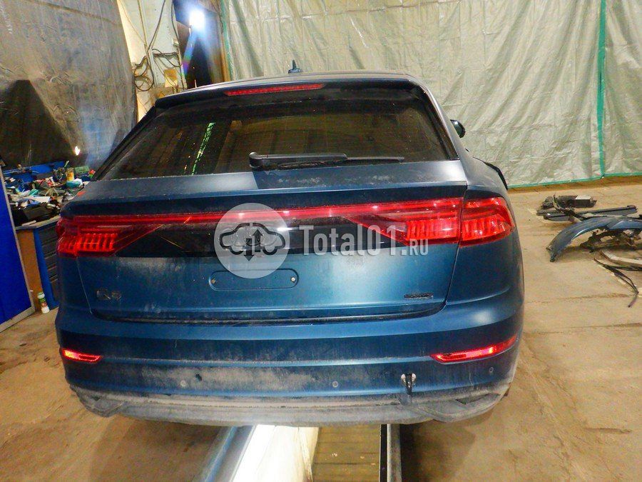 Фото Audi Q8 14