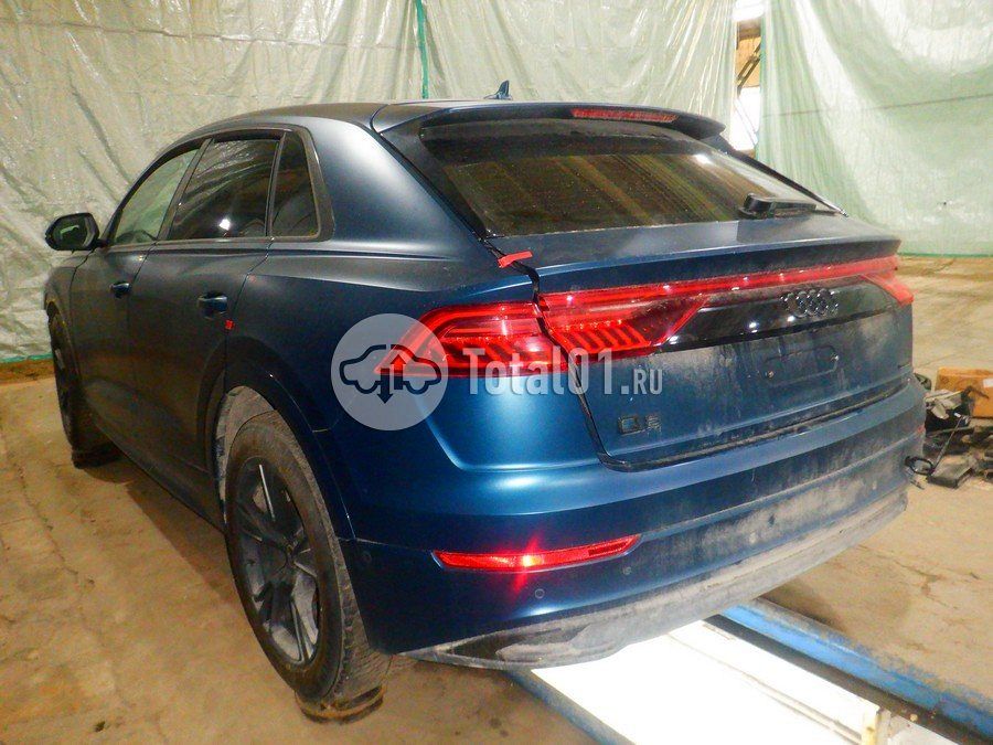 Фото Audi Q8 16