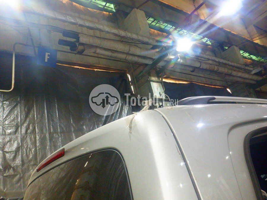 Фото Mercedes-Benz V-класс 240